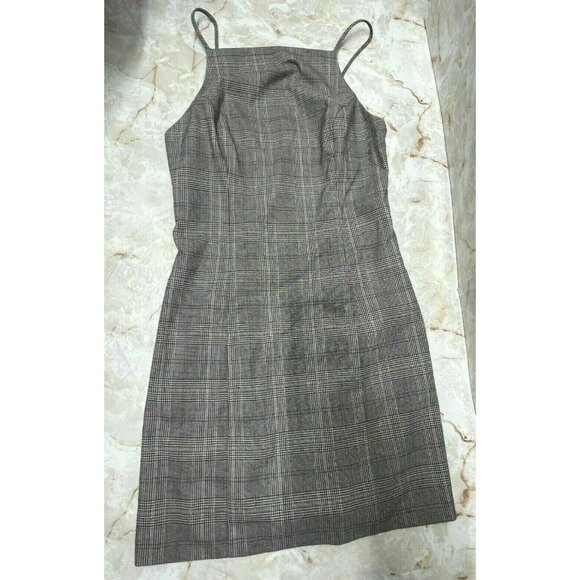 H & M Dresses & Skirts - Nyden by H & M Worn once Dress size S